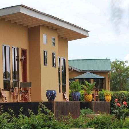 Tanzanice Farm Lodge Карату Екстер'єр фото